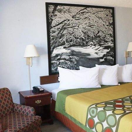 Super 8 By Wyndham Clarksville East Екстер'єр фото